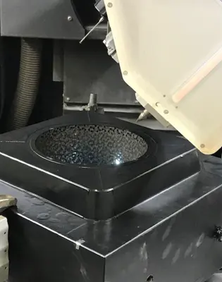 Processo di lavorazione di uno stampo rugoso